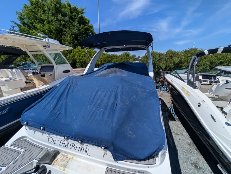 Slide: The Image of Sea Ray 290 SD OB 2022 - 22
