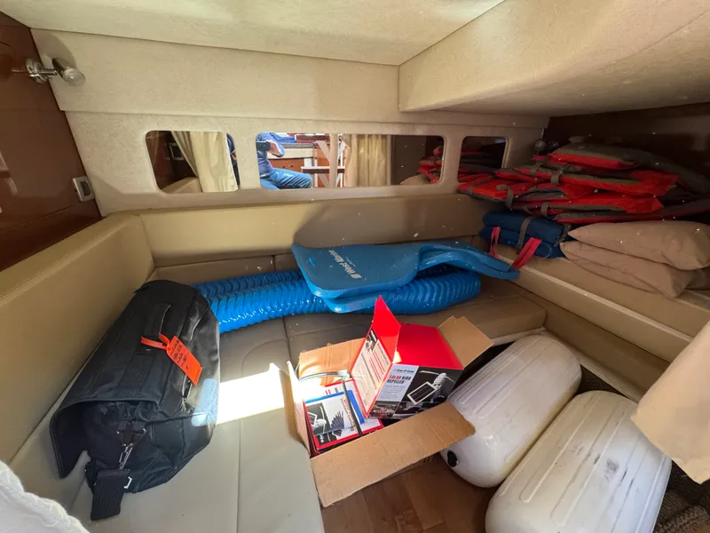 Slide: The Image of Sea Ray 330 SUNDANCER 2012 - 14