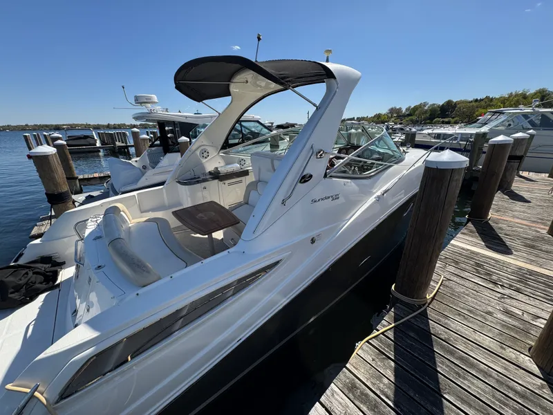 Slide: The Image of Sea Ray 330 SUNDANCER 2012 - 4