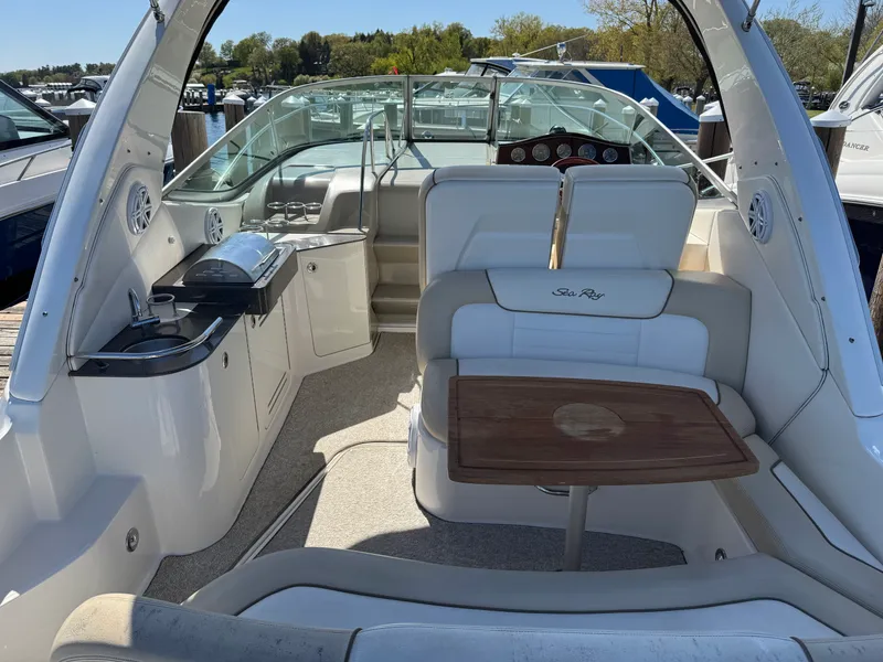 Slide: The Image of Sea Ray 330 SUNDANCER 2012 - 6