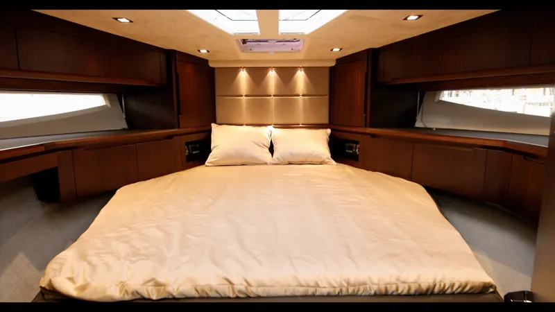 Slide: The Image of Galeon 470 SKY 2024 - 21