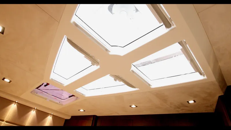 Slide: The Image of Galeon 470 SKY 2024 - 22