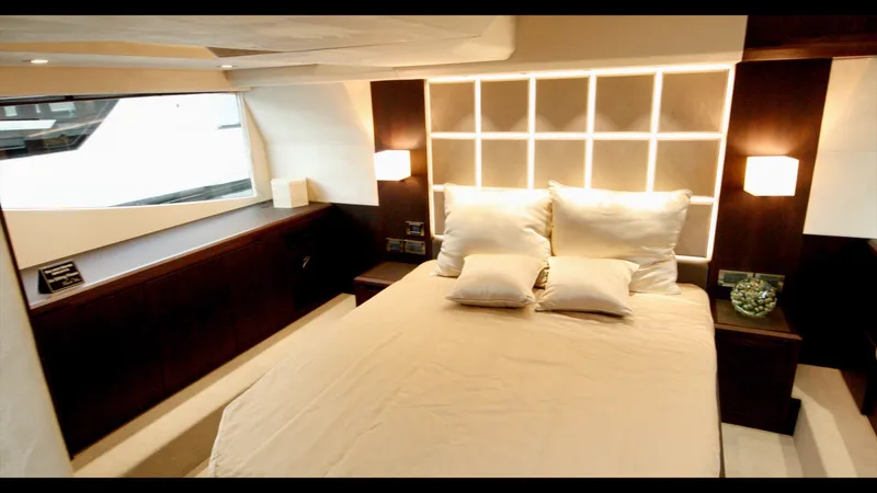 Slide: The Image of Galeon 470 SKY 2024 - 23