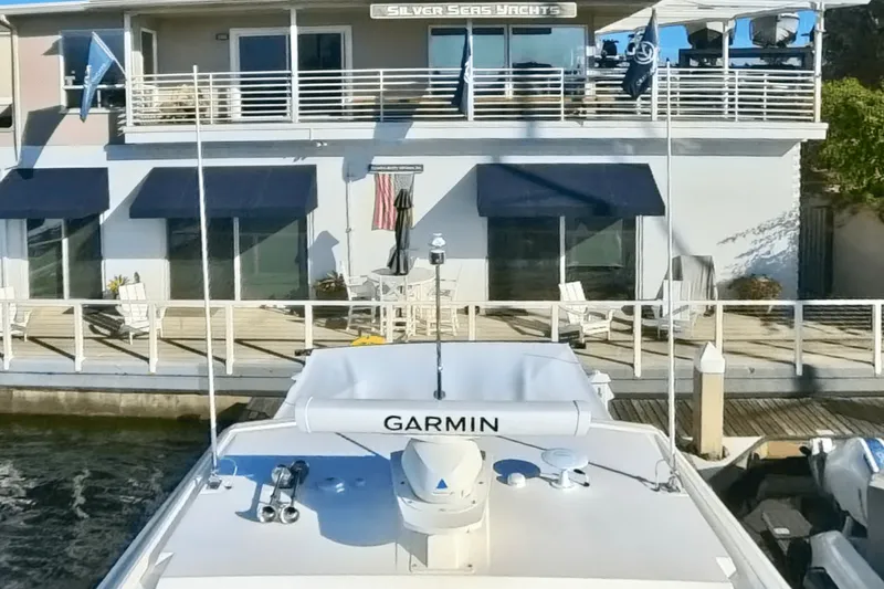 Slide: The Image of Tiara 48 LE 2025 - 11