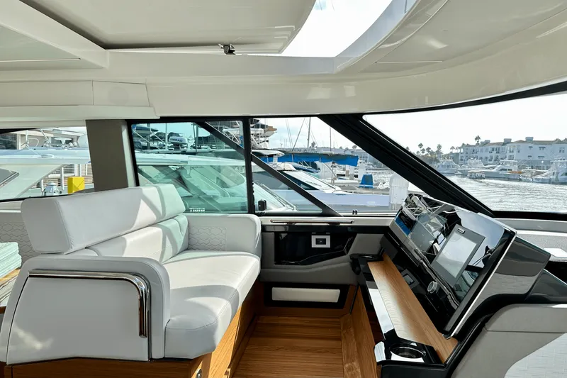 Slide: The Image of Tiara 48 LE 2025 - 26