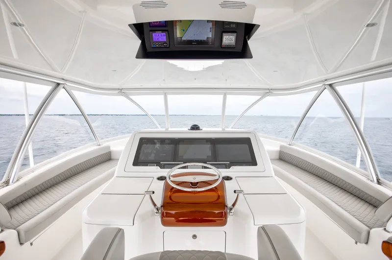 Slide: The Image of Viking 72 Convertible 2022 - 15