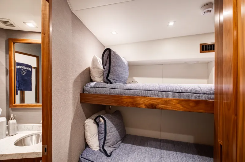 Slide: The Image of Viking 72 Convertible 2022 - 30