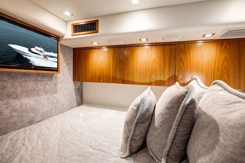 Slide: The Image of Viking 72 Convertible 2022 - 29