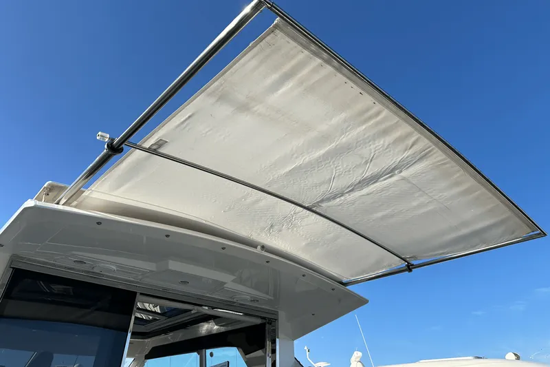 Slide: The Image of Cruisers Yachts 48 CANTIUS 2014 - 34