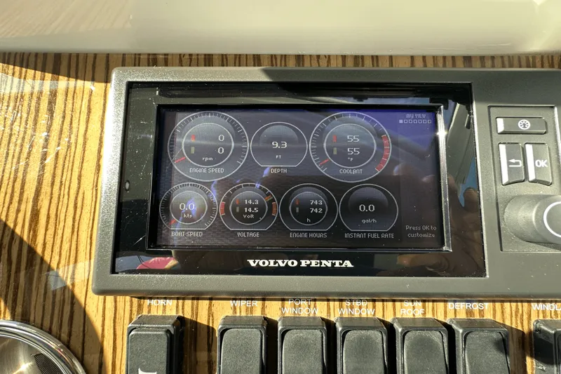 Slide: The Image of Cruisers Yachts 48 CANTIUS 2014 - 37