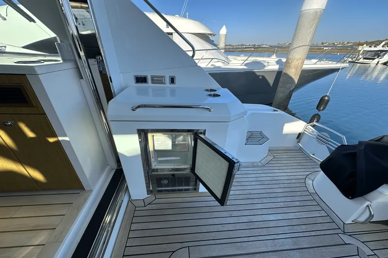 Slide: The Image of Cruisers Yachts 48 CANTIUS 2014 - 5