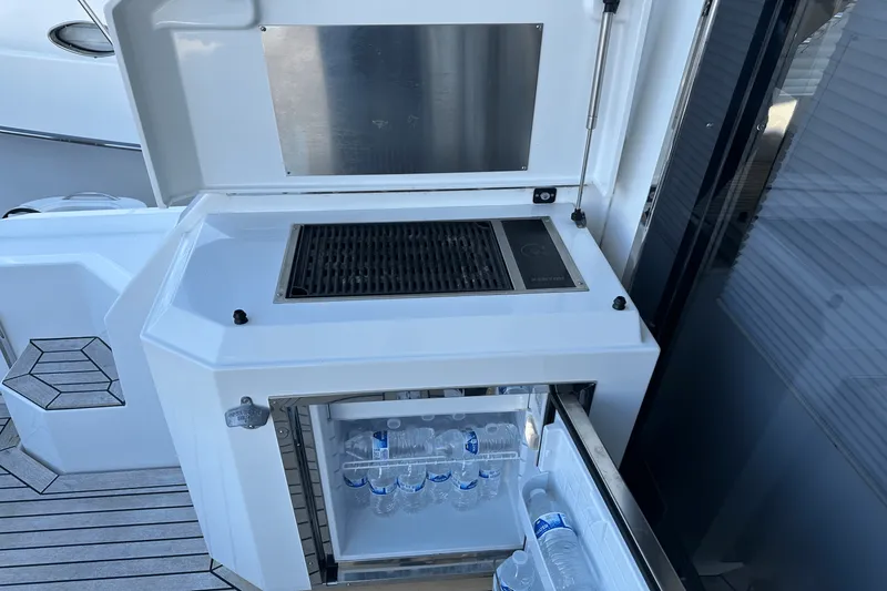 Slide: The Image of Cruisers Yachts 48 CANTIUS 2014 - 6