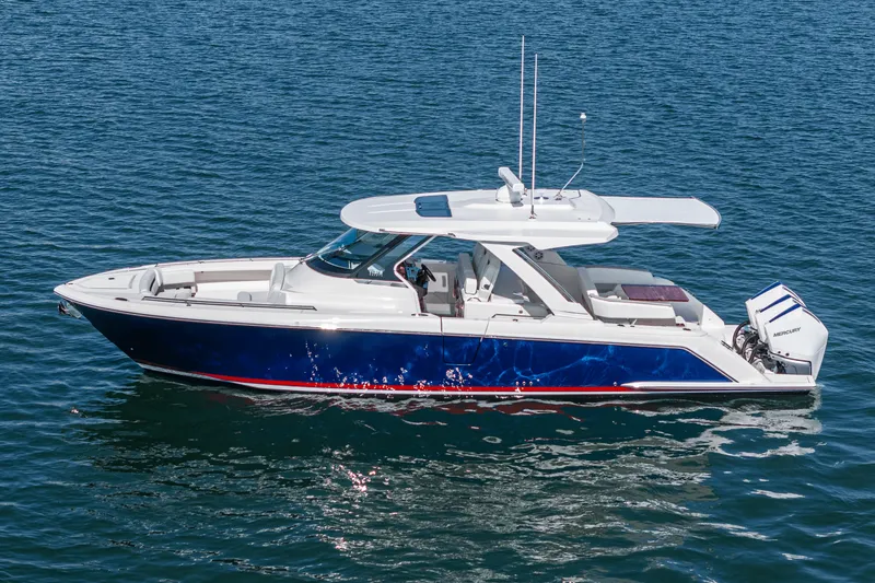 Slide: The Image of Tiara 38 LS 2025 - 13