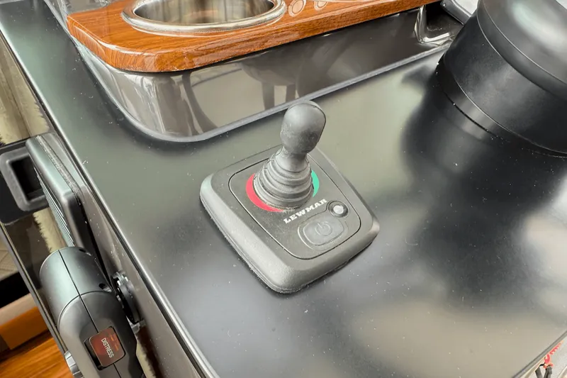 Slide: The Image of Tiara 38 LS 2025 - 48