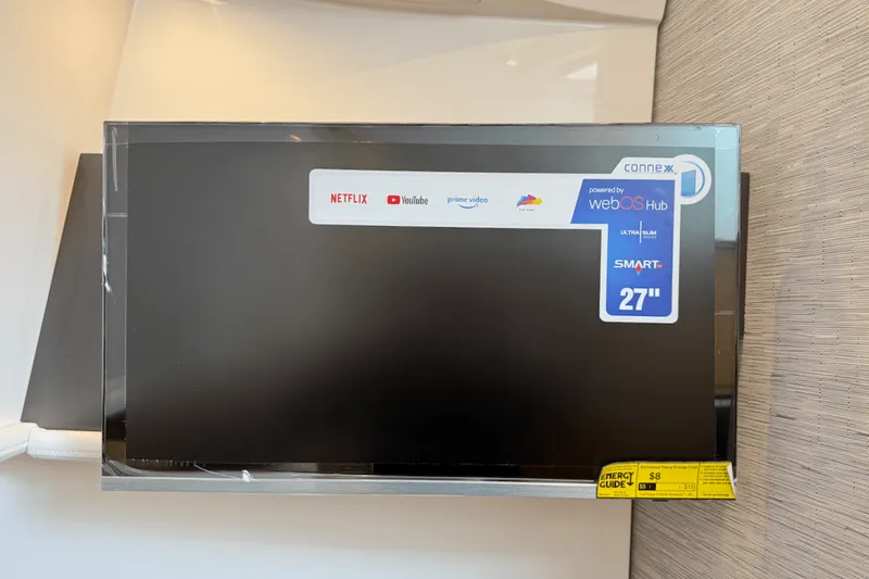 Slide: The Image of Tiara 38 LS 2025 - 56