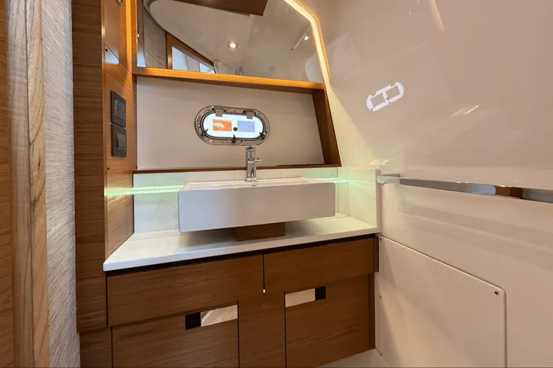 Slide: The Image of Tiara 38 LS 2025 - 59