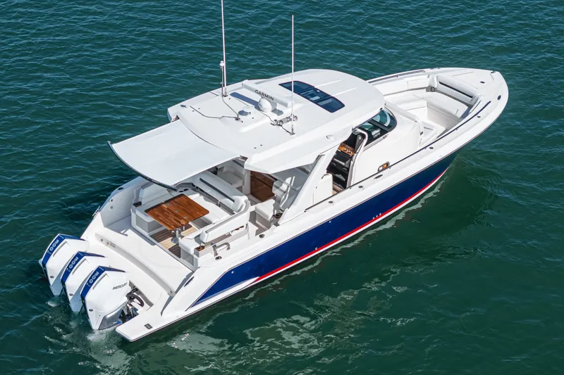 Slide: The Image of Tiara 38 LS 2025 - 6