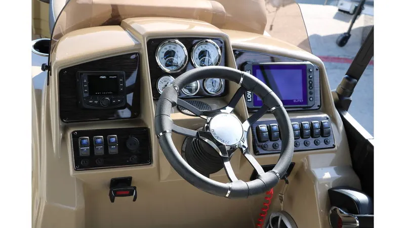 Slide: The Image of Sylvan Mirage X3 CLZ DH Tri Toon 2025 - 25