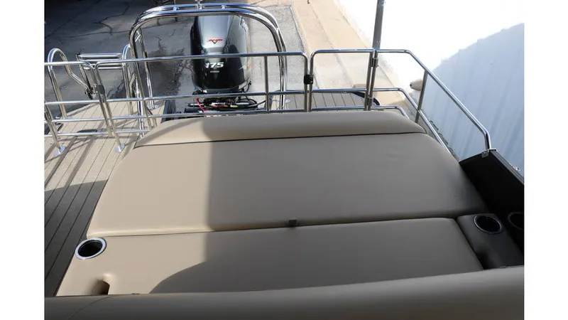 Slide: The Image of Sylvan Mirage X3 CLZ DH Tri Toon 2025 - 29