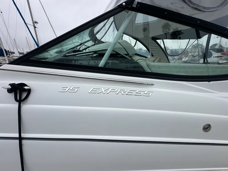 Slide: The Image of Cruisers 35 EXPRESS 2019 - 13