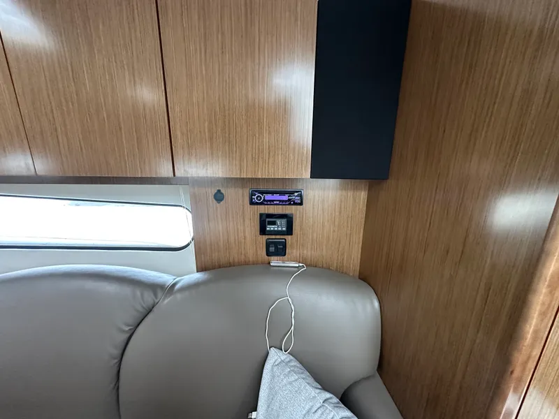 Slide: The Image of Cruisers 35 EXPRESS 2019 - 21