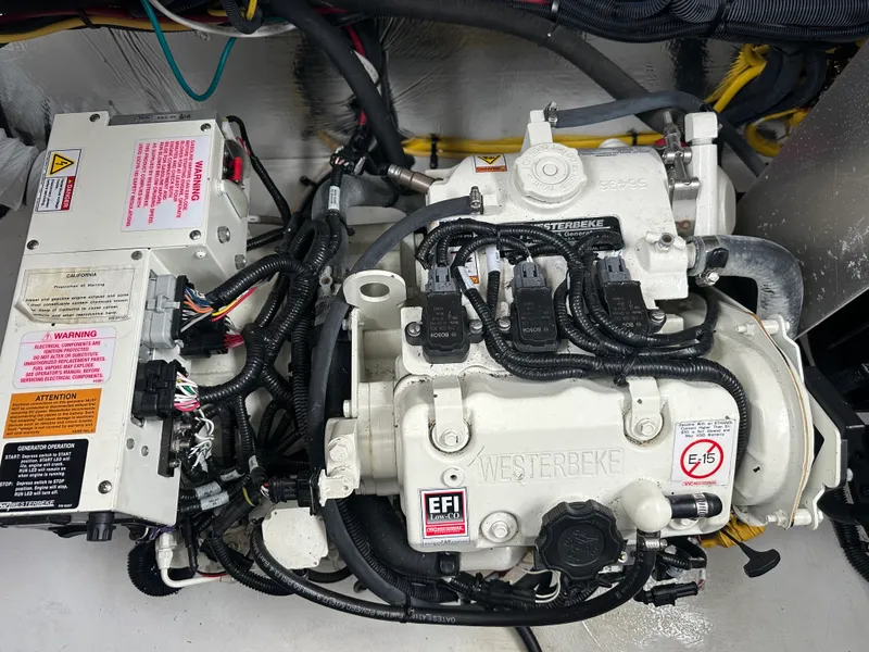 Slide: The Image of Cruisers 35 EXPRESS 2019 - 34