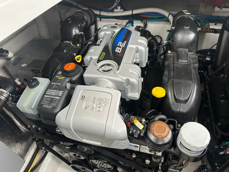 Slide: The Image of Cruisers 35 EXPRESS 2019 - 35