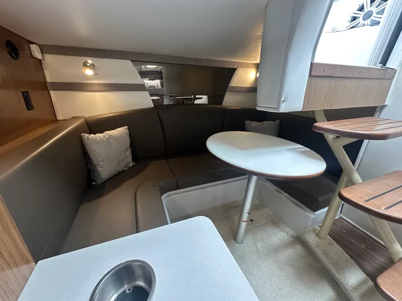 Slide: The Image of Cruisers Yachts 35 EXPRESS 2019 - 25