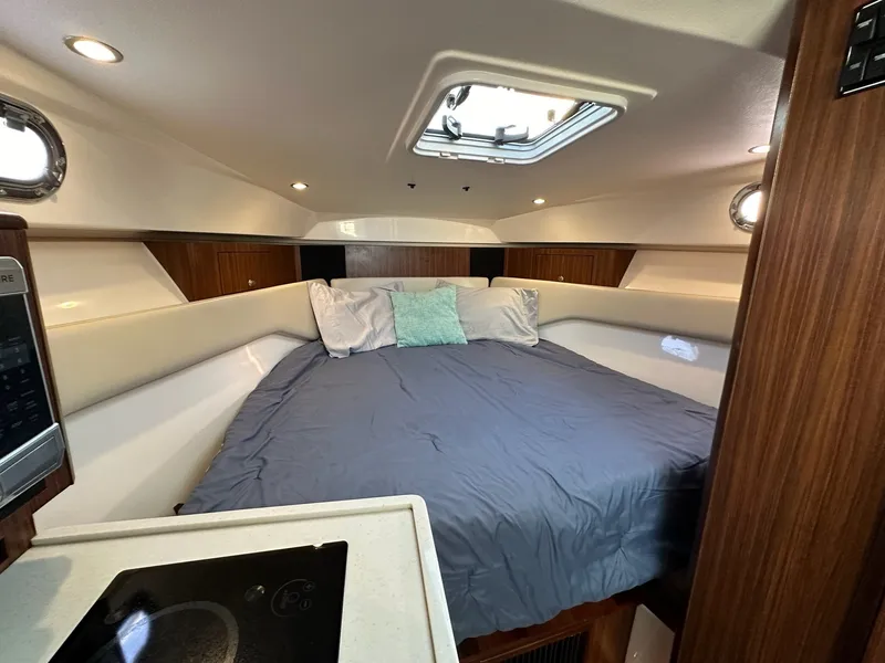 Slide: The Image of Pursuit OS 325 Offshore 2016 - 36