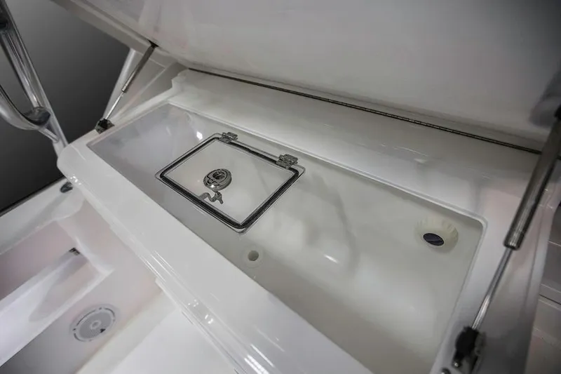 Slide: The Image of Albemarle 41 Custom Carolina Edition 2025 - 20