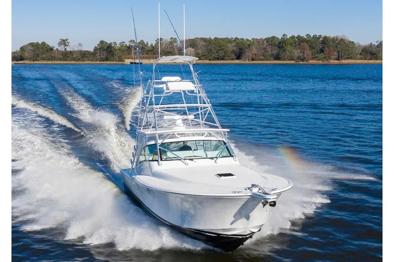 The Image of Albemarle 41 Custom Carolina Edition 2026 - 0