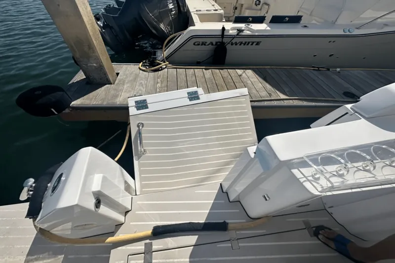 Slide: The Image of Azimut 40 VERVE 2019 - 15