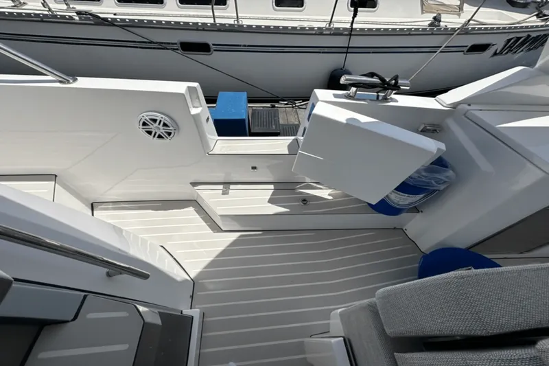 Slide: The Image of Azimut 40 VERVE 2019 - 2