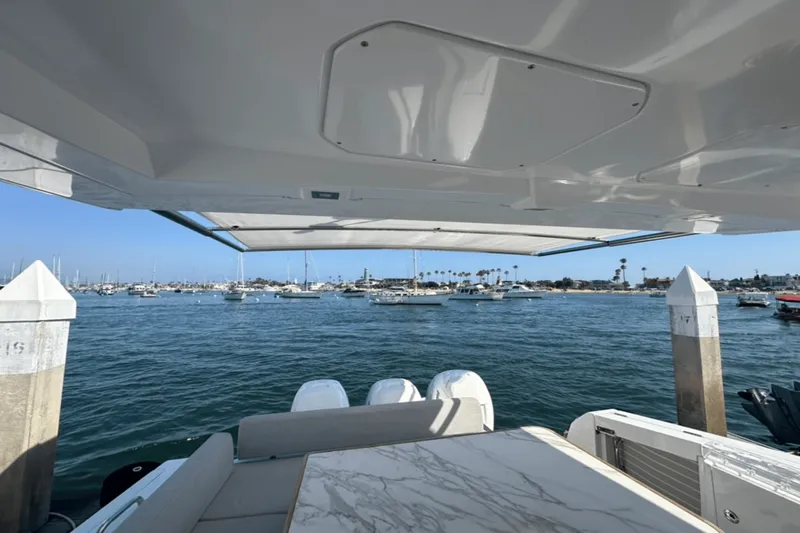 Slide: The Image of Azimut 40 VERVE 2019 - 23