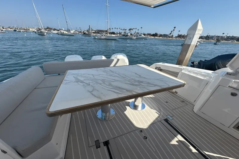 Slide: The Image of Azimut 40 VERVE 2019 - 24