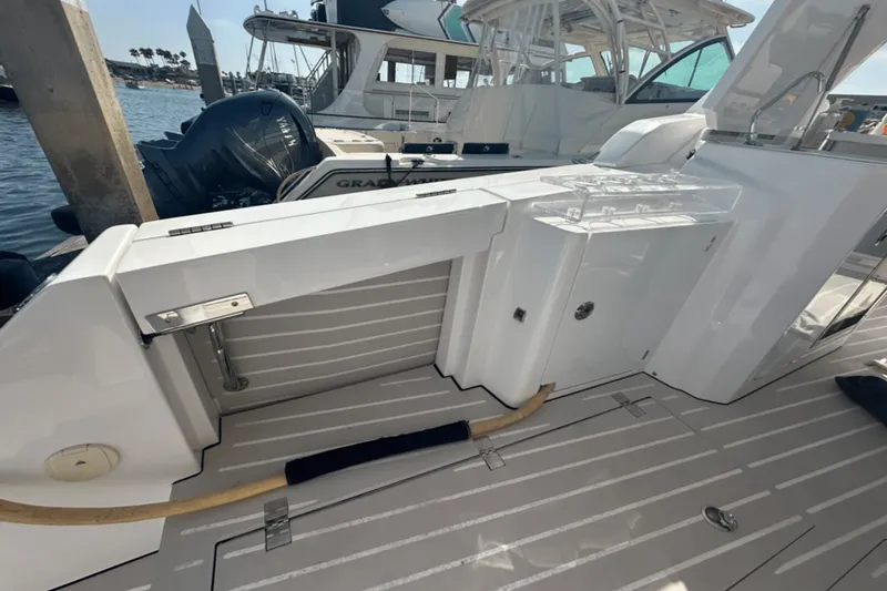 Slide: The Image of Azimut 40 VERVE 2019 - 26