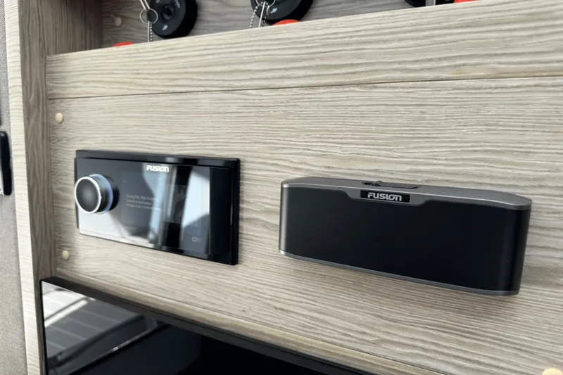 Slide: The Image of Azimut 40 VERVE 2019 - 28