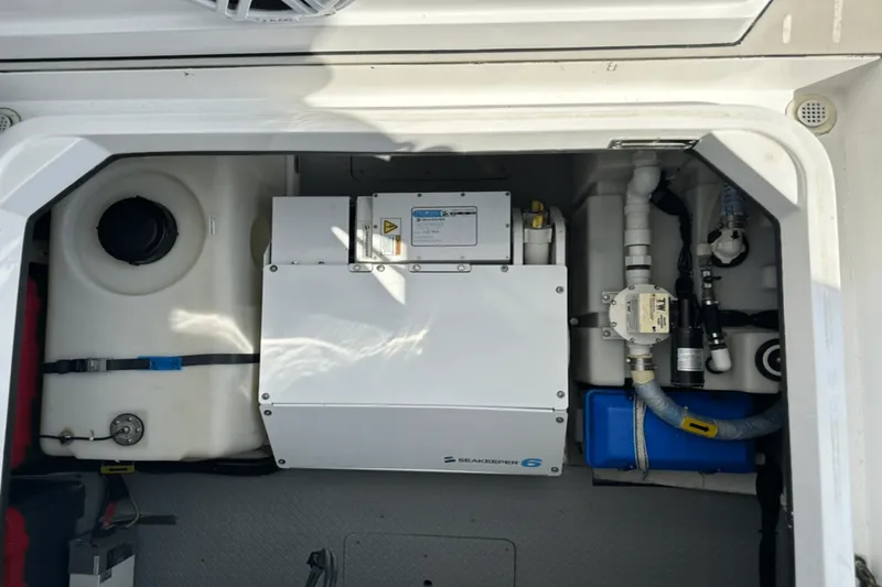 Slide: The Image of Azimut 40 VERVE 2019 - 29