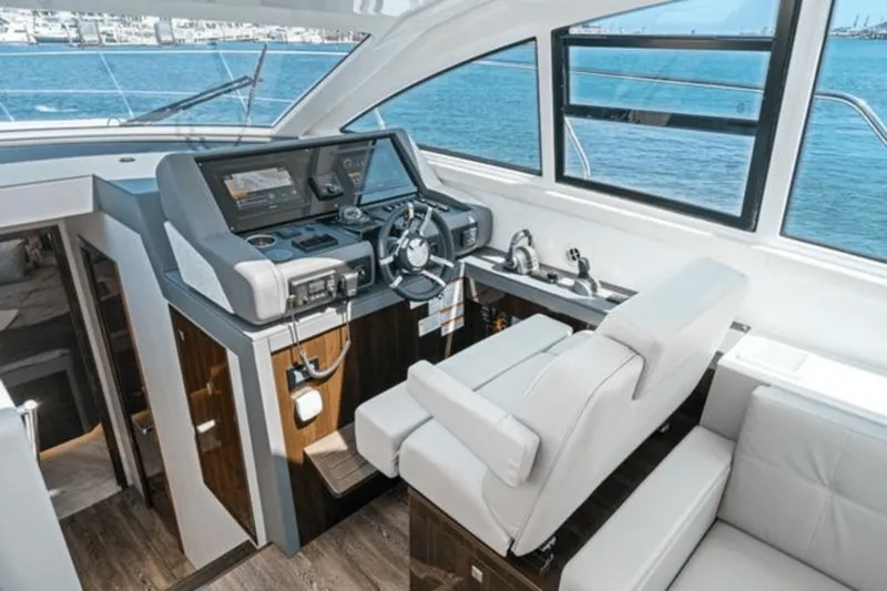 Slide: The Image of Cruisers Yachts 46 Cantius 2025 - 14