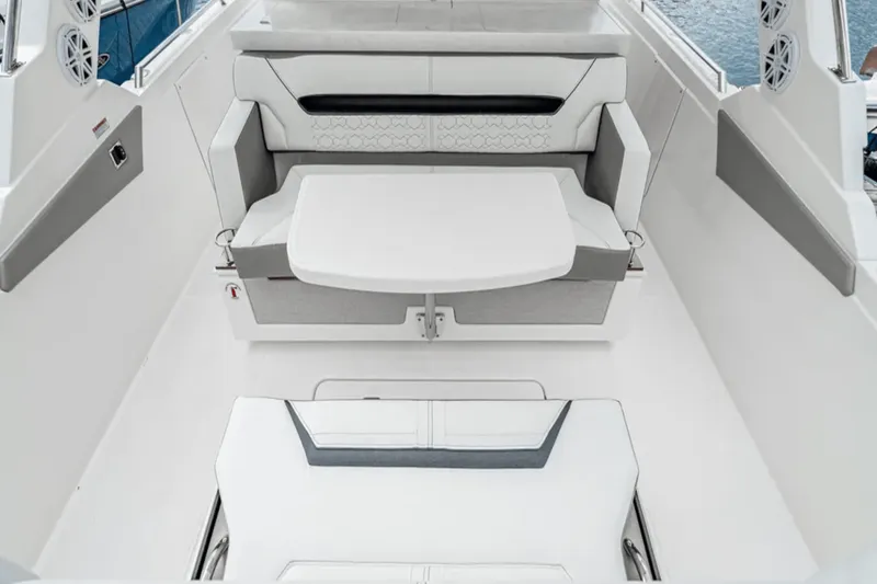 Slide: The Image of Tiara 34 LS 2024 - 10