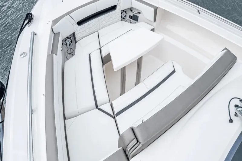 Slide: The Image of Tiara 34 LS 2024 - 8