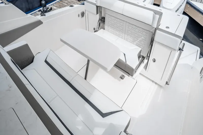 Slide: The Image of Tiara 34 LS 2024 - 9