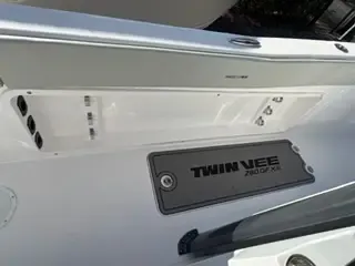Slide: The Image of Twin Vee 28 GF 2026 - 9