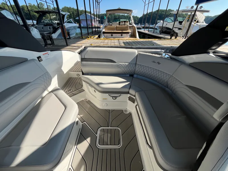 Slide: The Image of Sea Ray SLX 260 Surf 2026 - 6