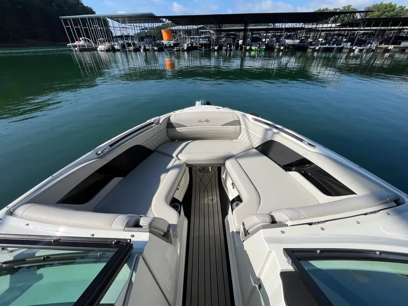 Slide: The Image of Sea Ray SLX 260 Surf 2026 - 10