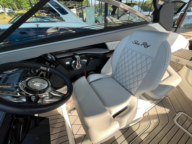 Slide: The Image of Sea Ray SLX 260 Surf 2026 - 8