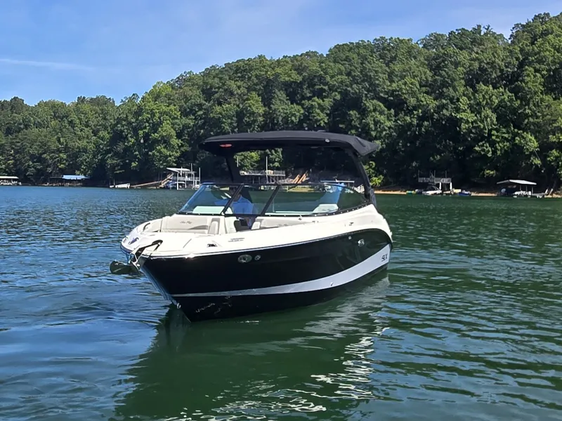 Slide: The Image of Sea Ray SLX 260 Surf 2026 - 29