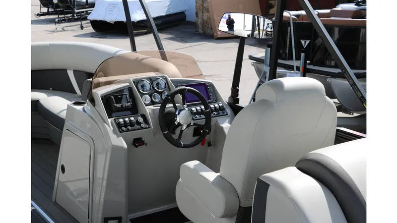 Slide: The Image of Sylvan Mirage X3 Tri Toon 2025 - 18