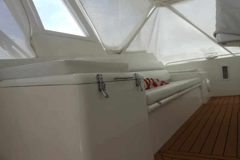 Slide: The Image of Hatteras 54 CONVERTIBLE 1996 - 100