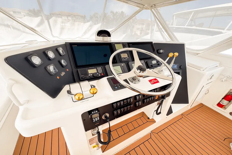 Slide: The Image of Hatteras 54 CONVERTIBLE 1996 - 66